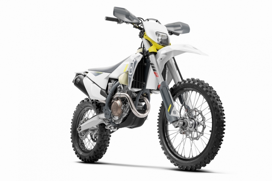 88428_FE 350 MY22 Front-Right.jpg 88428_FE 350 MY22 Front-Right.jpg